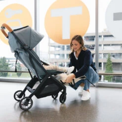 UPPAbaby Minu V3 Stroller -Baby Go Round Store 0803 MIN DIL Airport 742 2000x1334 ccee5c7
