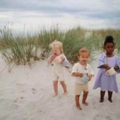 Mushie Snack Cup (Stone) -Baby Go Round Store 1Emelie 21 600x c9d5f48d 7553 4369 acb7 488ae194d47a