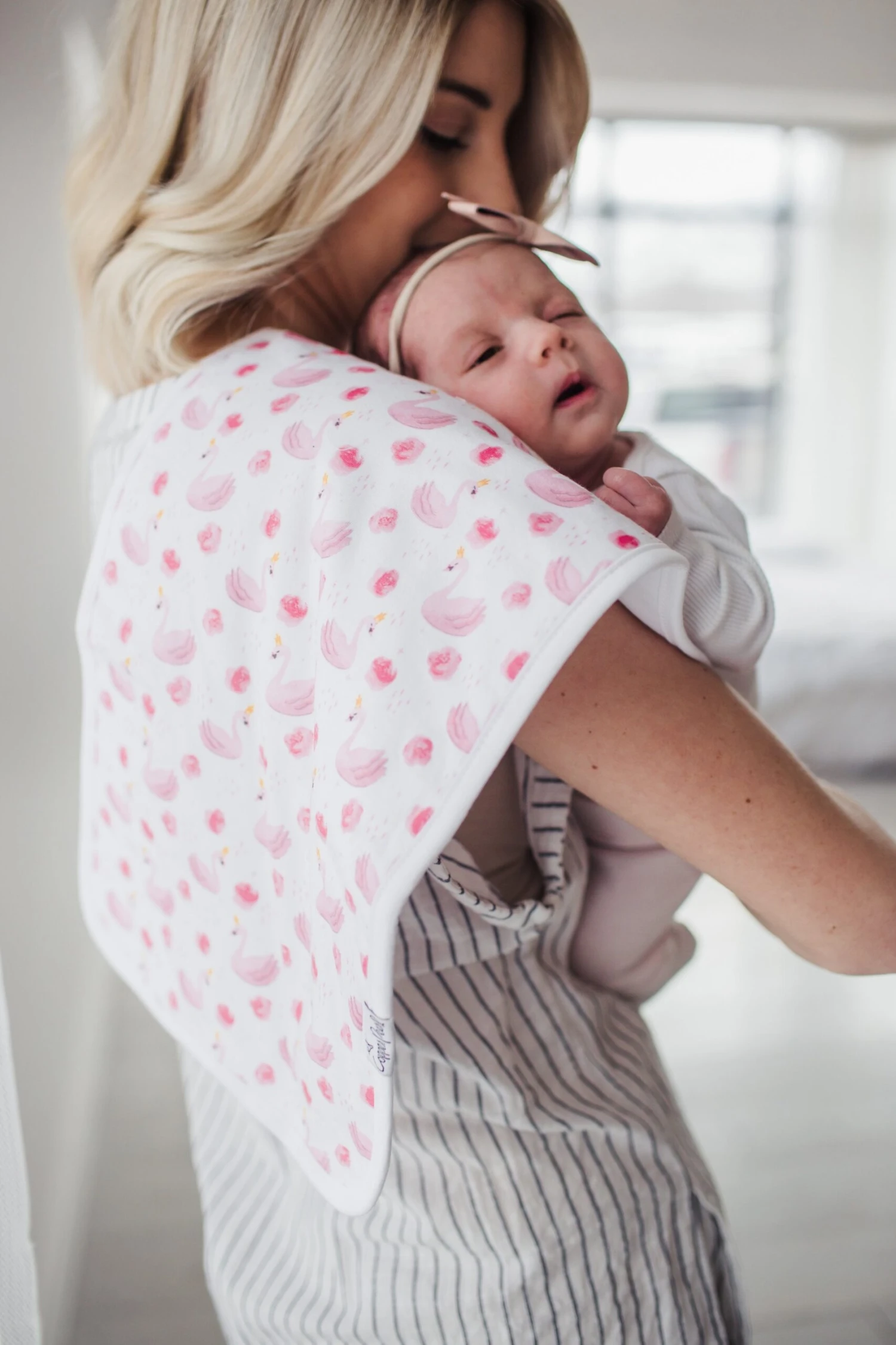 Copper Pearl Premium Burp Cloths - June 3 Copper Pearl Premium Burp Cloths - June - Image 3