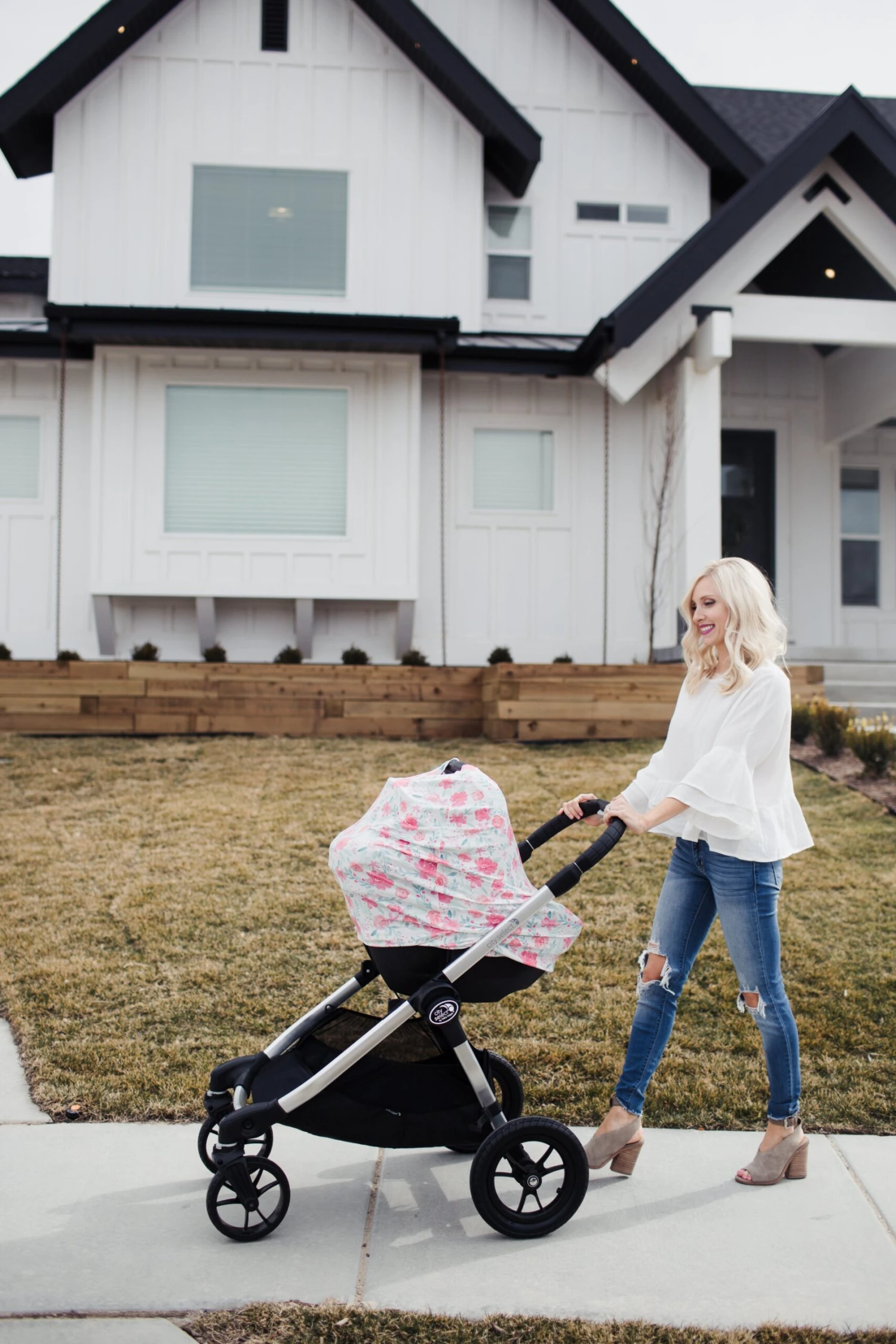 Copper Pearl Multi-Use Cover - June 4 Copper Pearl Multi-Use Cover - June - Image 4