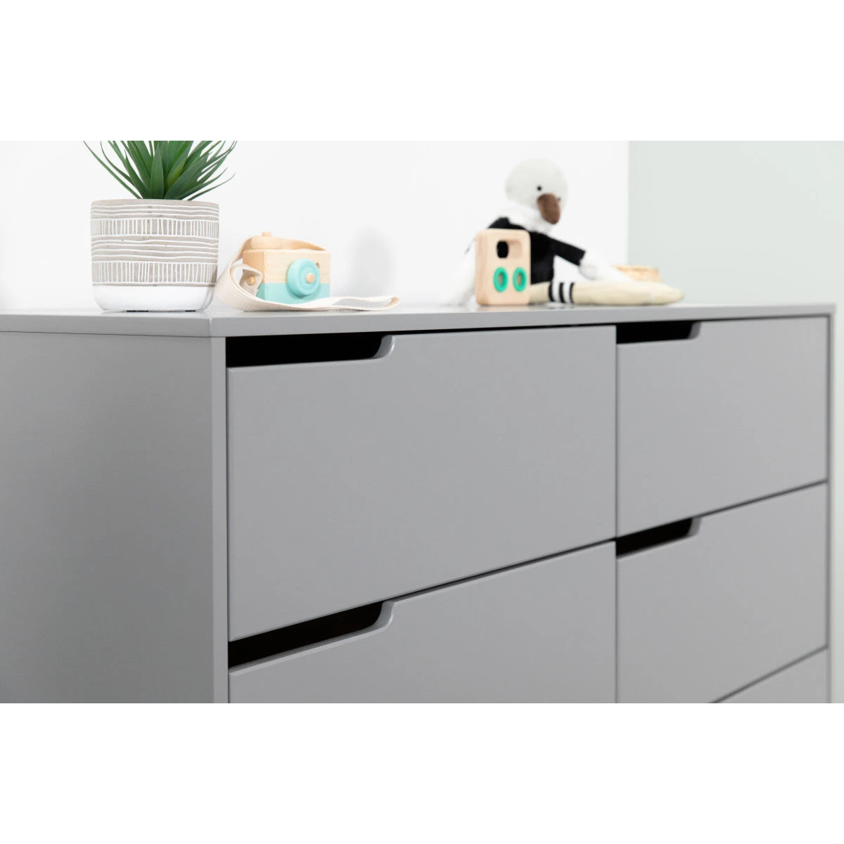 Babyletto Hudson 6-Drawer Double Dresser 16 Babyletto Hudson 6-Drawer Double Dresser - Image 16