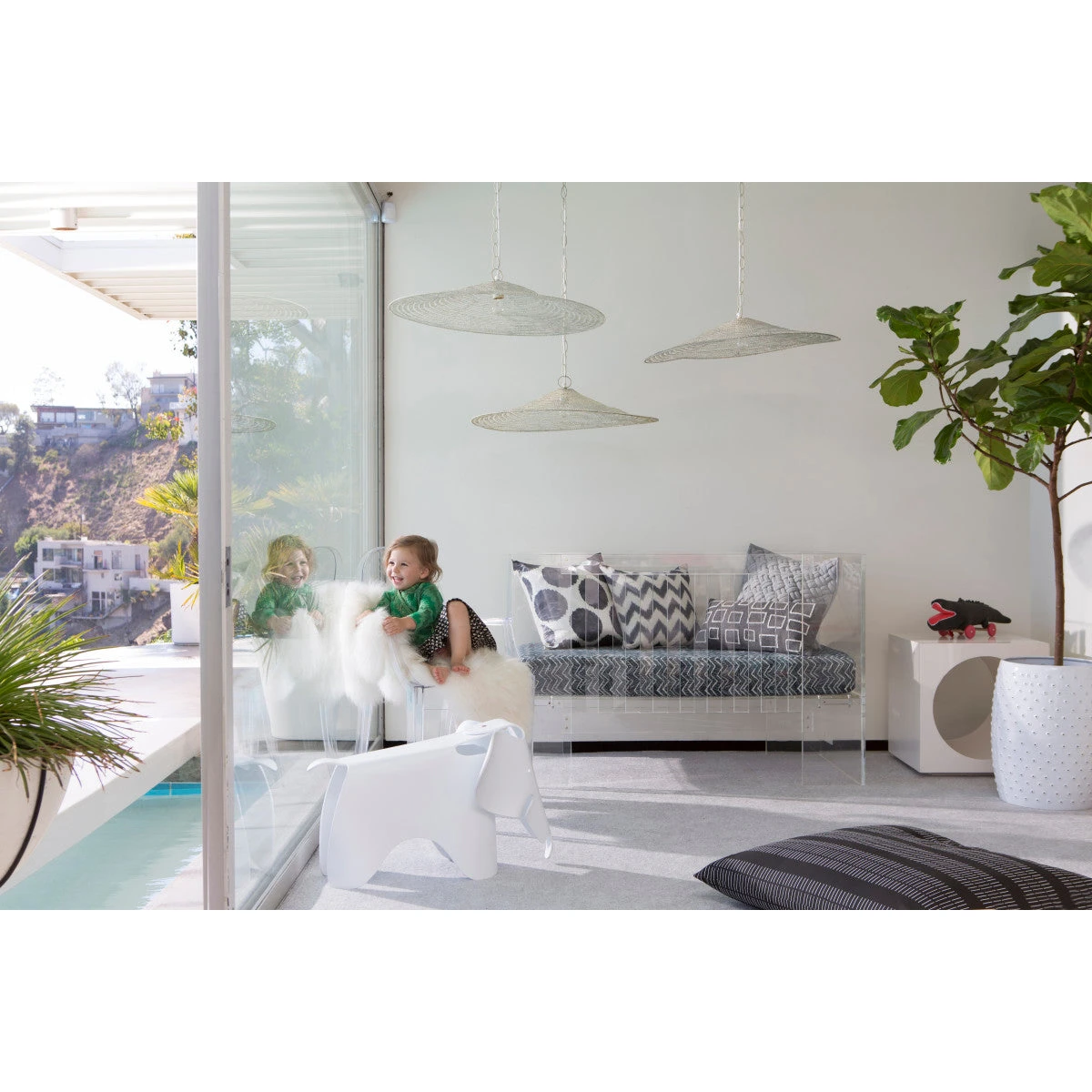 Nursery Works Vetro Crib Clear Acrylic 7 Nursery Works Vetro Crib Clear Acrylic - Image 7