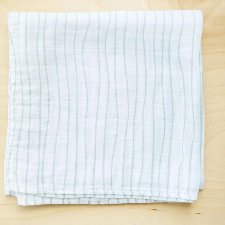 Saranoni Muslin 2-Pack Muslin Swaddles - Olive Branch 3 Saranoni Muslin 2-Pack Muslin Swaddles - Olive Branch - Image 3